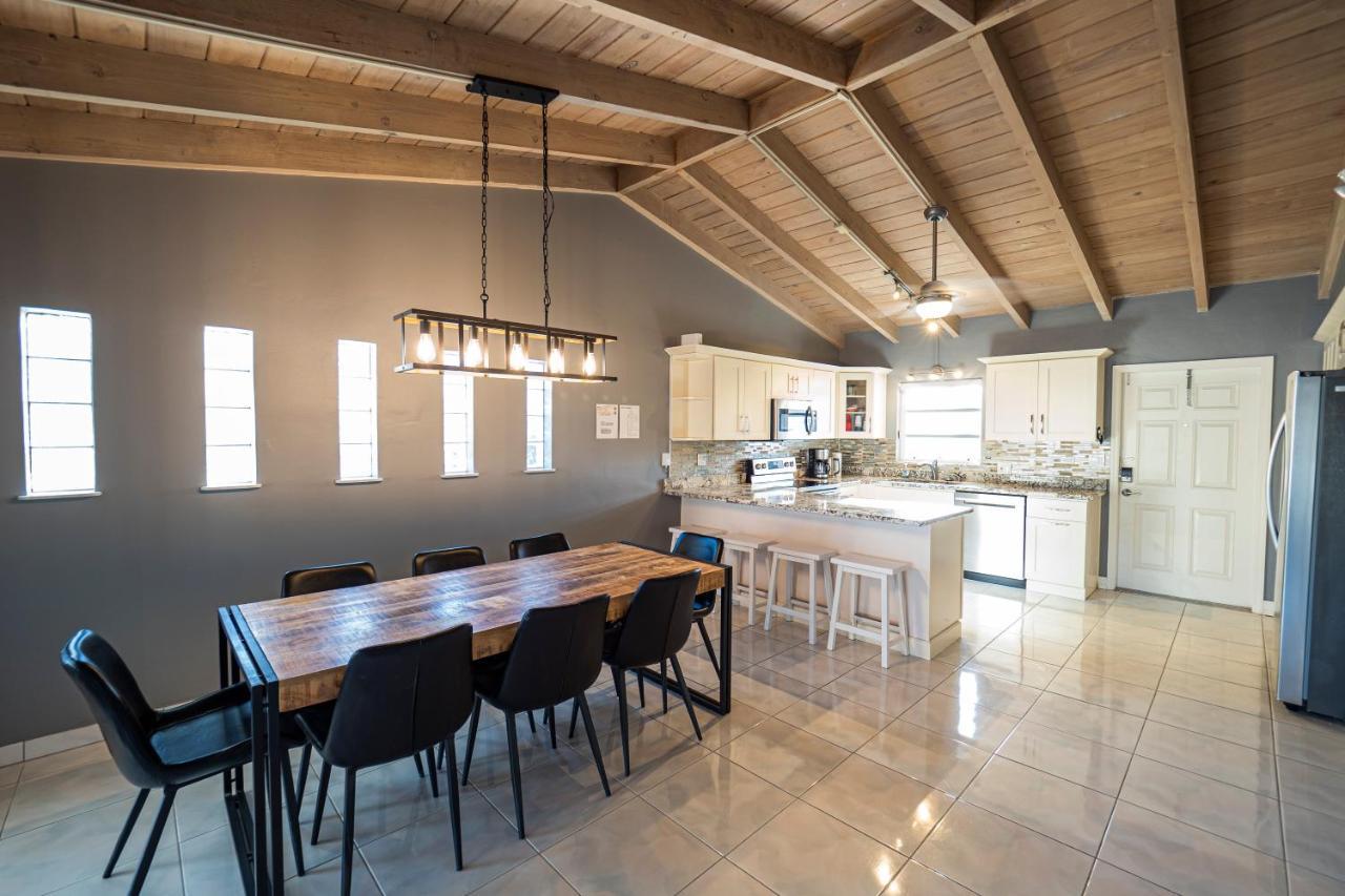 Newly Renovated 3Br2Ba Duplex With Private Dock Villa Key Colony Beach Exterior photo