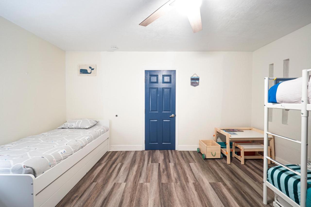 Newly Renovated 3Br2Ba Duplex With Private Dock Villa Key Colony Beach Exterior photo