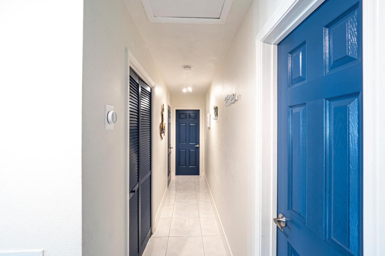 Newly Renovated 3Br2Ba Duplex With Private Dock Villa Key Colony Beach Exterior photo