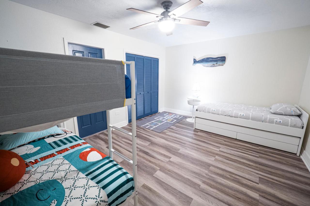 Newly Renovated 3Br2Ba Duplex With Private Dock Villa Key Colony Beach Exterior photo