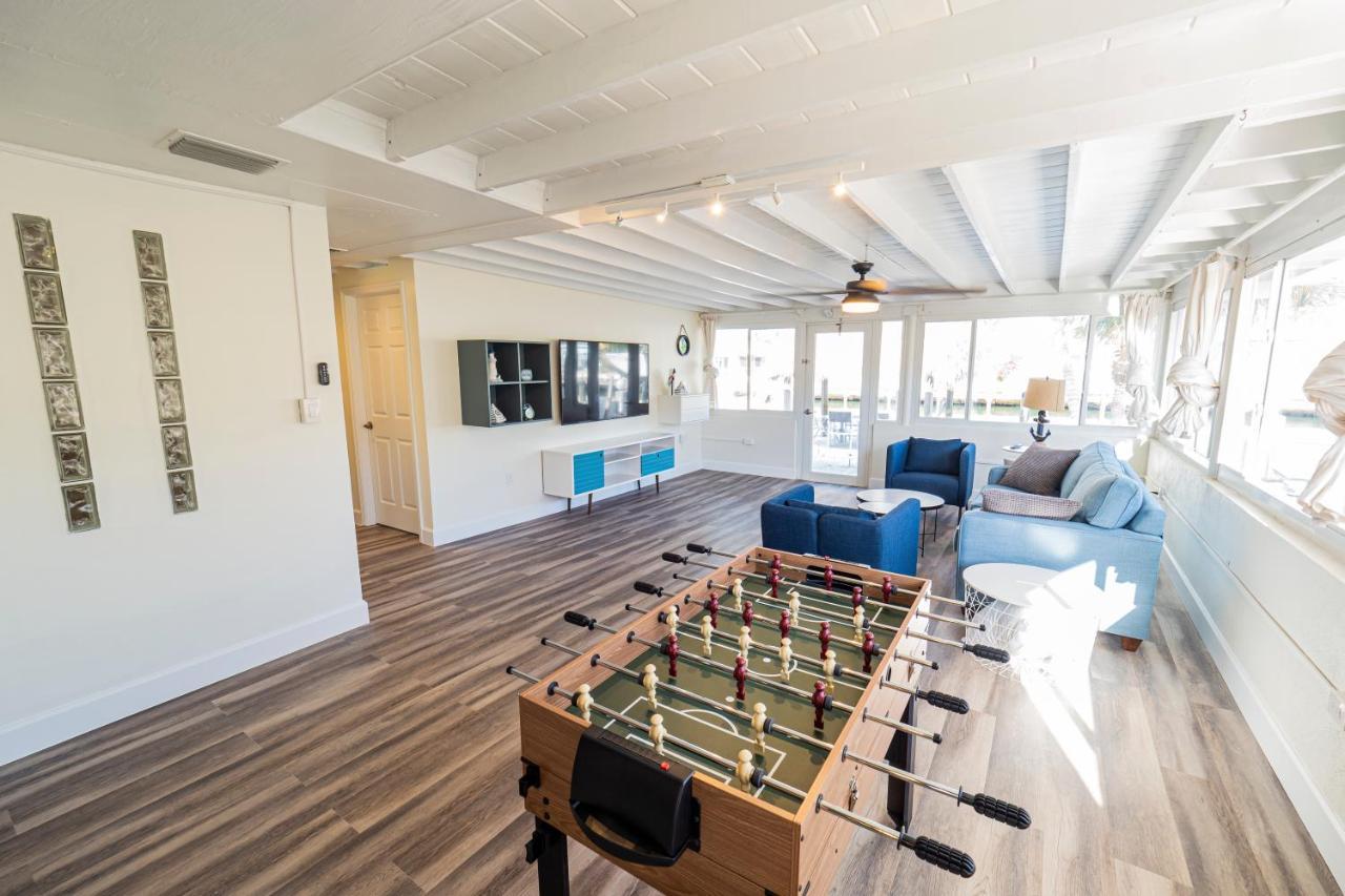 Newly Renovated 3Br2Ba Duplex With Private Dock Villa Key Colony Beach Exterior photo